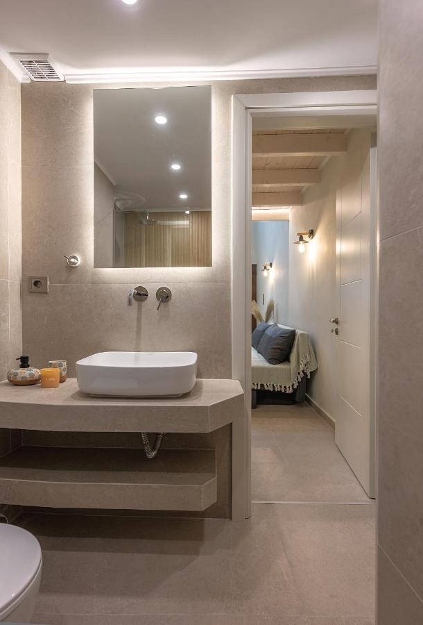 Apollo Luxury Suites بريفيزا المظهر الخارجي الصورة